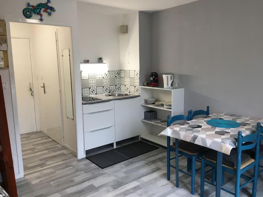 Studio Duplex Vue Mer 100M De La Plage Saint-Nic Exterior photo